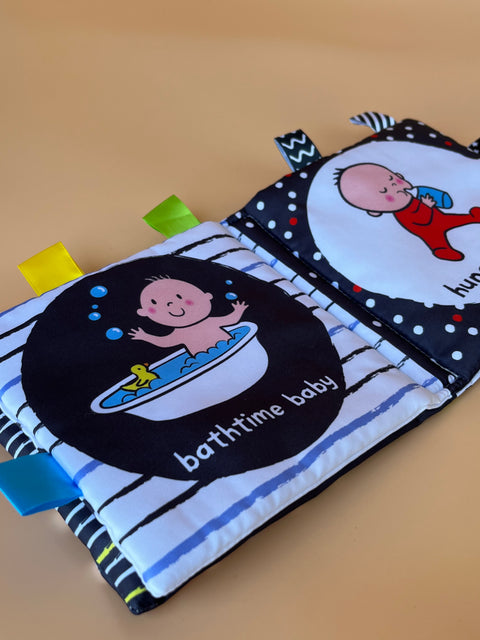 First books: Black and white cloth book (Babies)