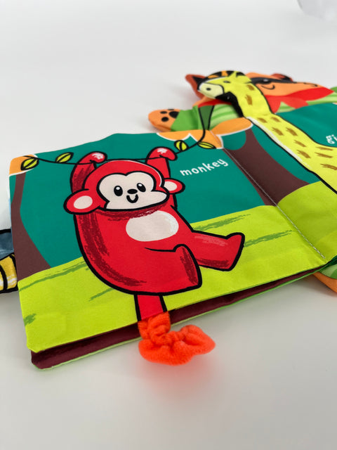 Hand puppet cloth book (Jungle adventure)